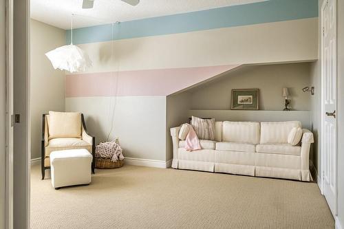 Second Bedroom offers its own 4-pc Ensuite - 1652 Roundleaf Court, Burlington, ON - Indoor