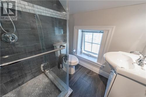 78 Fountain Street, Waterloo, ON - Indoor Photo Showing Bathroom