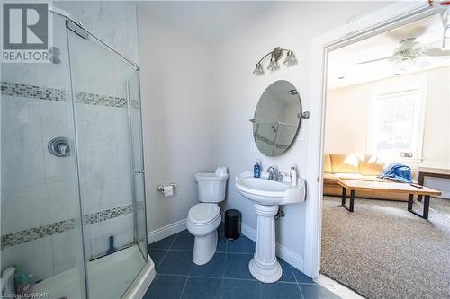 78 Fountain Street, Waterloo, ON - Indoor Photo Showing Bathroom