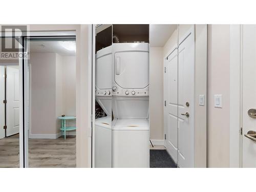 551 Yates Road Unit# 301, Kelowna, BC - Indoor Photo Showing Laundry Room
