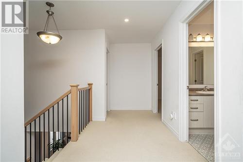 99 Dun Skipper Drive, Ottawa, ON - Indoor Photo Showing Other Room