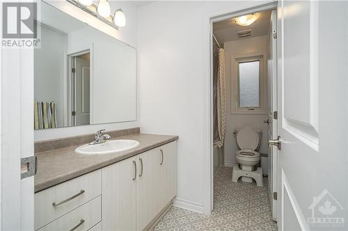 99 Dun Skipper Drive, Ottawa, ON - Indoor Photo Showing Bathroom