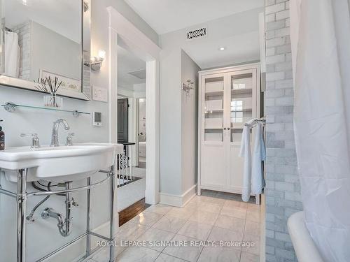 1237 Royal York Rd, Toronto, ON - Indoor Photo Showing Bathroom