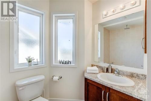 Large main bath - 226 Fir Lane, Kemptville, ON - Indoor Photo Showing Bathroom