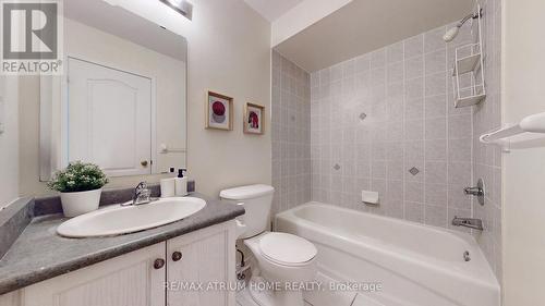 42 Innisvale Dr, Markham, ON - Indoor Photo Showing Bathroom