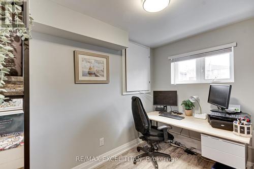 6 Newlands Ave, Georgina, ON - Indoor Photo Showing Office