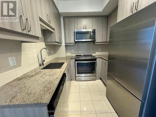 607 - 9191 Yonge Street, Richmond Hill, ON - Indoor Photo Showing Kitchen With Upgraded Kitchen