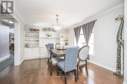 22 Falconridge Drive, Hamilton, ON - Indoor Photo Showing Dining Room