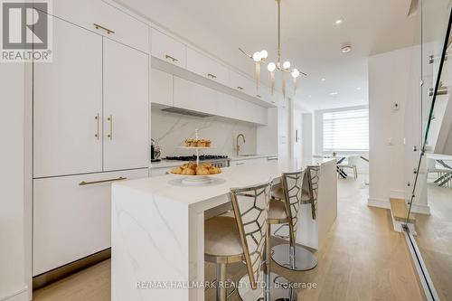 3 Flax Field Lane, Toronto, ON - Indoor Photo Showing Kitchen With Upgraded Kitchen
