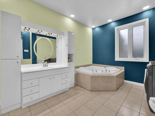 Salle de bains - 5045  - 5051 Rue Adam, Montréal (Mercier/Hochelaga-Maisonneuve), QC - Indoor Photo Showing Bathroom