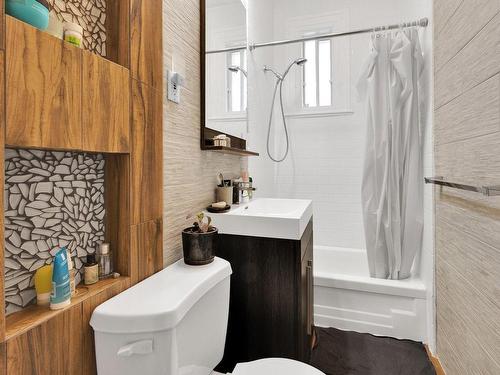 Bathroom - 5045  - 5051 Rue Adam, Montréal (Mercier/Hochelaga-Maisonneuve), QC - Indoor Photo Showing Bathroom