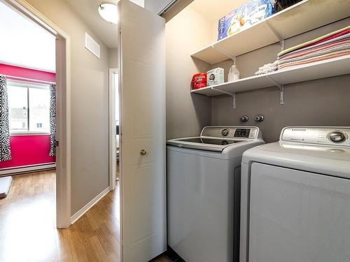 Salle de lavage - 210 Rue Laurier, Vaudreuil-Dorion, QC - Indoor Photo Showing Laundry Room