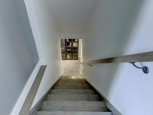 Escalier - 192 Rue St-Alexandre, Saint-Constant, QC - Indoor Photo Showing Other Room