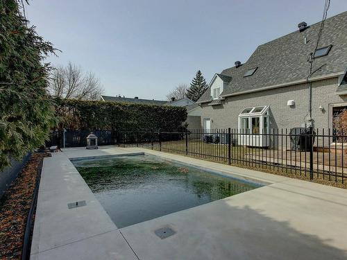Cour - 192 Rue St-Alexandre, Saint-Constant, QC - Outdoor With In Ground Pool