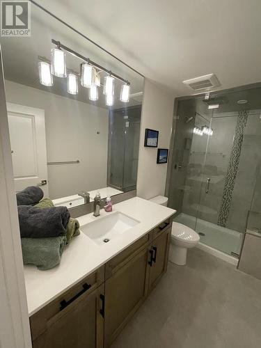 5075 Snowbird Way Unit# 8B, Big White, BC - Indoor Photo Showing Bathroom