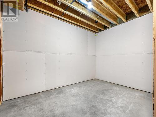 7735 Okanagan Boulevard Unit# 7, Vernon, BC - Indoor Photo Showing Garage