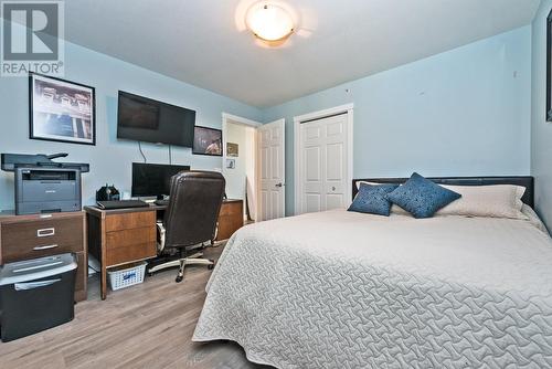 21 Osprey Place, Osoyoos, BC - Indoor Photo Showing Bedroom