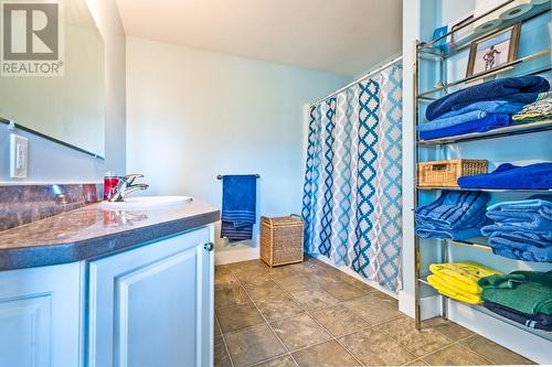 21 Osprey Place, Osoyoos, BC - Indoor Photo Showing Bathroom