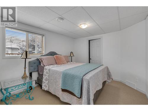 3512 Ridge Boulevard Unit# 17, West Kelowna, BC - Indoor Photo Showing Bedroom