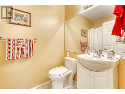 9800 Turner Street Unit# 63, Summerland, BC - Indoor Photo Showing Bathroom