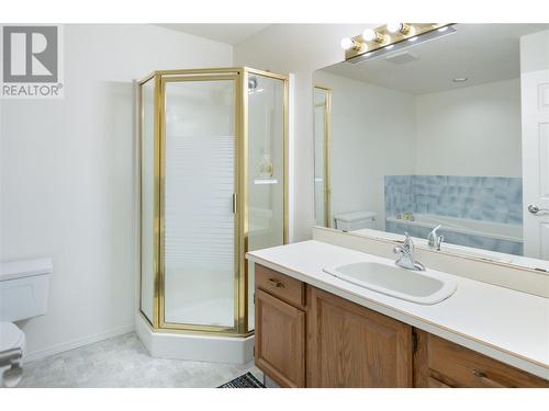 860 Lanfranco Road Unit# 10, Kelowna, BC - Indoor Photo Showing Bathroom