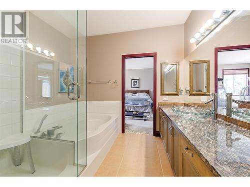 2377 Shannon Woods Drive Unit# 212, West Kelowna, BC - Indoor Photo Showing Bathroom