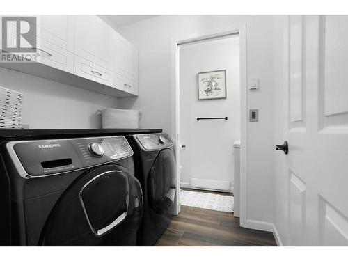 160 Celano Crescent Unit# 101, Kelowna, BC - Indoor Photo Showing Laundry Room