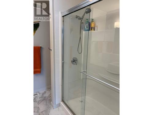 1020 Lanfranco Road Unit# 3, Kelowna, BC - Indoor Photo Showing Bathroom