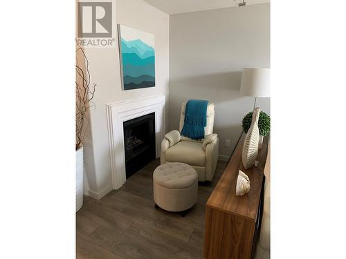 1020 Lanfranco Road Unit# 3, Kelowna, BC - Indoor With Fireplace