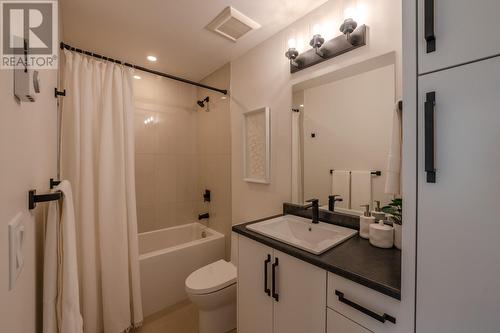 8000 Vedette Drive Unit# 12, Osoyoos, BC - Indoor Photo Showing Bathroom