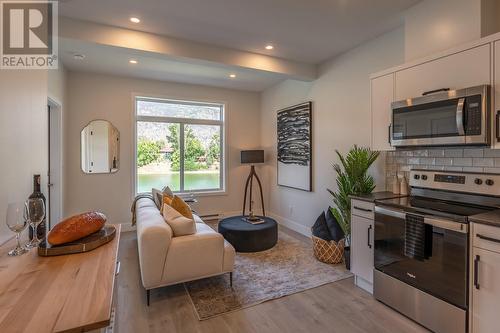 8000 Vedette Drive Unit# 12, Osoyoos, BC - Indoor Photo Showing Kitchen