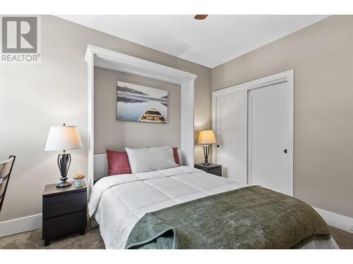 4000 Redstone Crescent Unit# 204, Peachland, BC - Indoor Photo Showing Bedroom