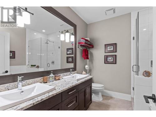 4000 Redstone Crescent Unit# 204, Peachland, BC - Indoor Photo Showing Bathroom