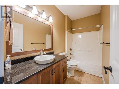 4350 Ponderosa Drive Unit# 246, Peachland, BC - Indoor Photo Showing Bathroom