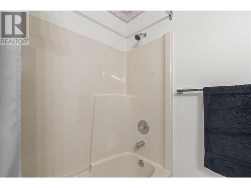 2806 35 Street Unit# 209, Vernon, BC - Indoor Photo Showing Bathroom