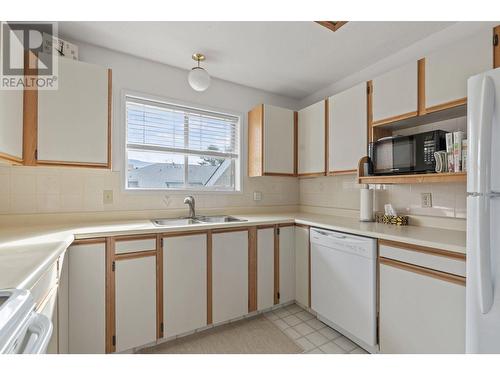 2806 35 Street Unit# 209, Vernon, BC - Indoor Photo Showing Kitchen With Double Sink