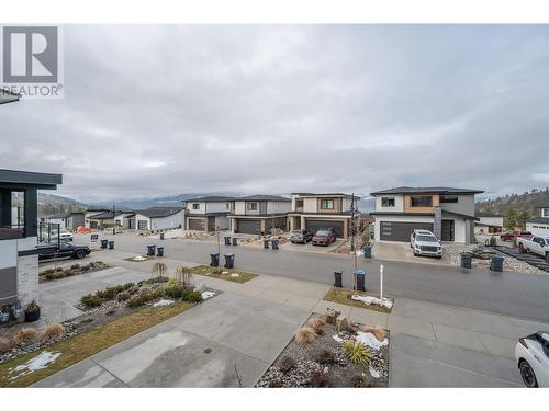 997 Antler Drive Unit# 102, Penticton, BC - Outdoor