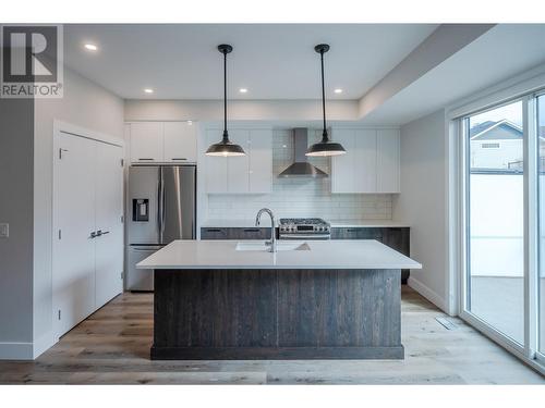 997 Antler Drive Unit# 102, Penticton, BC - Indoor Photo Showing Kitchen With Stainless Steel Kitchen With Upgraded Kitchen