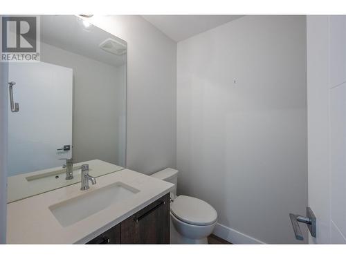 997 Antler Drive Unit# 102, Penticton, BC - Indoor Photo Showing Bathroom
