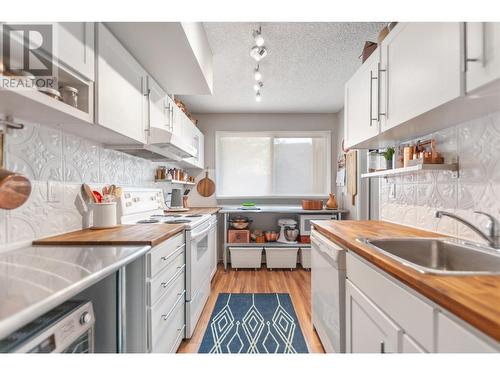 310 Yorkton Avenue Unit# 5, Penticton, BC - Indoor Photo Showing Kitchen