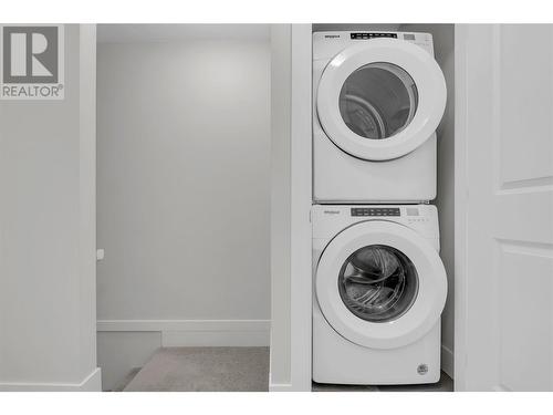 13098 Shoreline Way Unit# 80, Lake Country, BC - Indoor Photo Showing Laundry Room