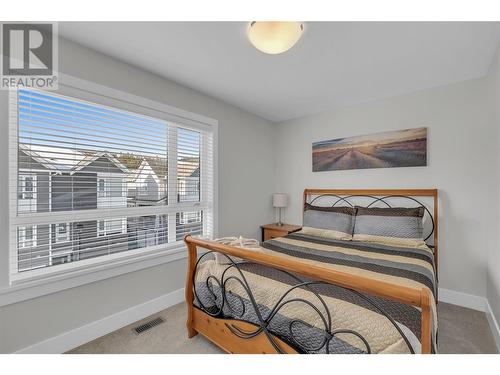 13098 Shoreline Way Unit# 80, Lake Country, BC - Indoor Photo Showing Bedroom