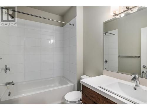 611 Boynton Place, Kelowna, BC - Indoor Photo Showing Bathroom