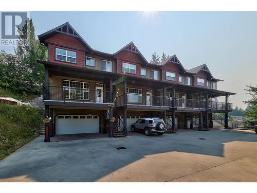 1596 Okanagan Avenue Se Unit# 4, Salmon Arm, BC - Outdoor With Facade