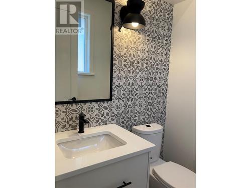 1308 Cedar Street Unit# 8, Okanagan Falls, BC - Indoor Photo Showing Bathroom