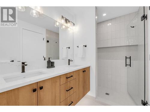 255 Feathertop Way Unit# 82, Big White, BC - Indoor Photo Showing Bathroom