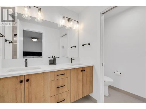 255 Feathertop Way Unit# 82, Big White, BC - Indoor Photo Showing Bathroom