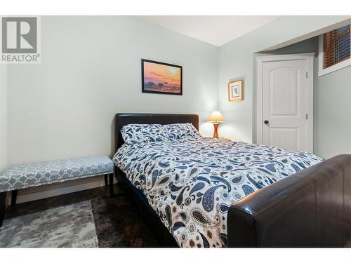 306 Creekview Road Unit# 11, Apex Mountain, BC - Indoor Photo Showing Bedroom