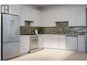 727 Wardlaw Avenue Unit# 2, Kelowna, BC  - Indoor Photo Showing Kitchen 