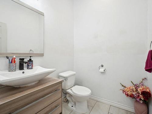 Powder room - 168 Rue Turcotte, Rosemère, QC - Indoor Photo Showing Bathroom